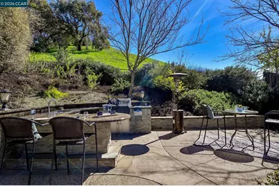 12 Paddock Ct, Pleasant Hill, CA 94523 - Photo 32