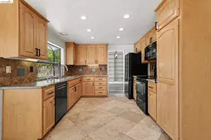 2110 Largo Ct, Discovery Bay, CA 94505 - Photo 18