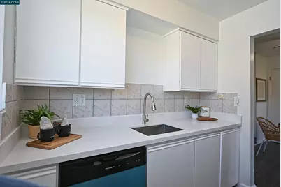 1387 Del Rio Circle #D, Concord, CA 94518 - Photo 14