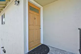 1387 Del Rio Cir, Concord, CA 94518 - Photo 6