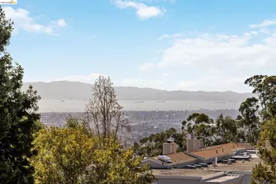 1260 Ariane Ct, Oakland, CA 94619 - Photo 34