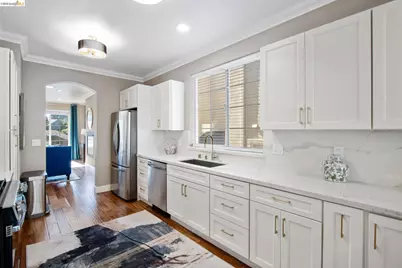 1260 Ariane Ct, Oakland, CA 94619 - Photo 12
