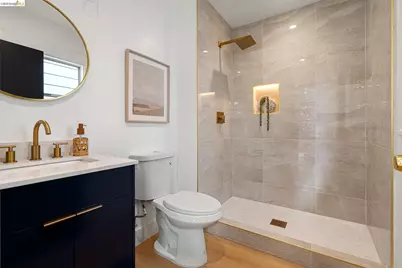 1004 39th St, Oakland, CA 94608 - Photo 20