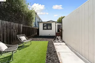 1004 39th St, Oakland, CA 94608 - Photo 32