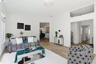 1702 Highland Cir, Fairfield, CA 94534 - Photo 8