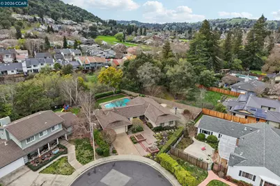 34 Sherwood Ct, Moraga, CA 94556 - Photo 42