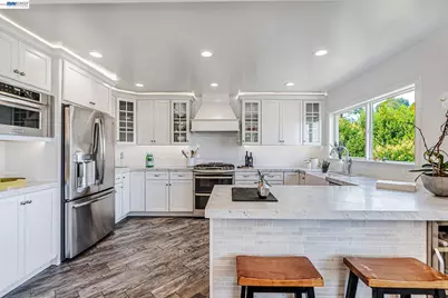 208 Princeton Ave, Mill Valley, CA 94941 - Photo 12