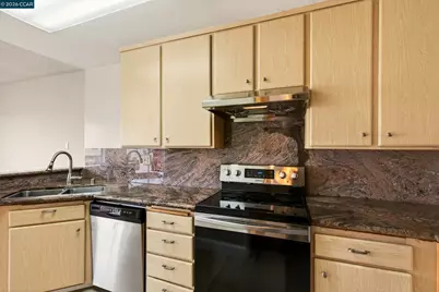 108 Saint Michaels Ct, Daly City, CA 94015 - Photo 14