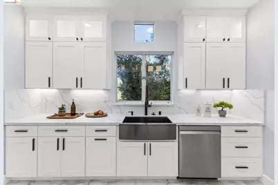 64 Valencia Rd, Orinda, CA 94563 - Photo 6