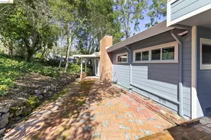 64 Valencia Rd, Orinda, CA 94563 - Photo 2
