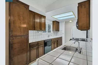 3304 Swallow Dr, Modesto, CA 95356 - Photo 16