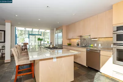 319 Tappan Ter, Orinda, CA 94563 - Photo 18