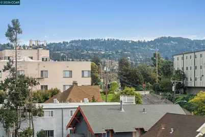 360 Vernon St #304, Oakland, CA 94610 - Photo 4