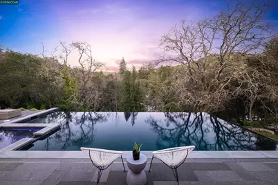 8 Oak Arbor, Orinda, CA 94563 - Photo 2