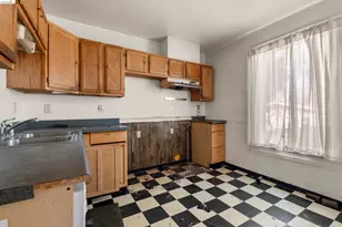 464 42nd St, Oakland, CA 94609 - Photo 2