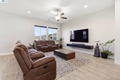 2394 Bharvani Ave, Manteca, CA 95337 - Photo 12