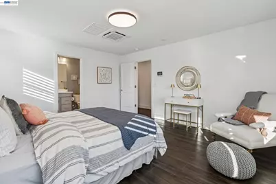 646 Eucalyptus Way, Alameda, CA 94501 - Photo 8