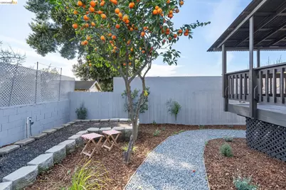 4066 Patterson Ave, Oakland, CA 94619 - Photo 30