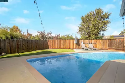 1745 Eucalyptus Ct, Concord, CA 94521 - Photo 40