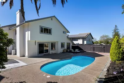 3208 Touriga Dr, Pleasanton, CA 94566 - Photo 2