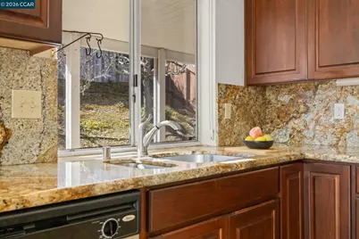 154 Panorama Dr, Benicia, CA 94510 - Photo 18