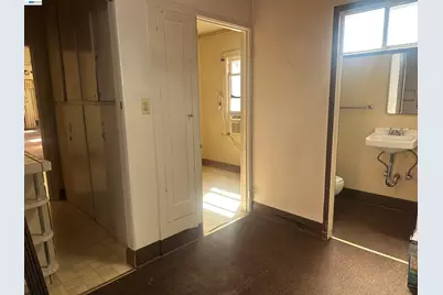 2533 Harrington Ave, Oakland, CA 94601 - Photo 36