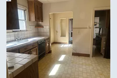 2533 Harrington Ave, Oakland, CA 94601 - Photo 16