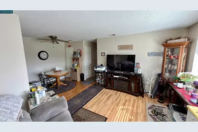 1360 Del Rio Ct #4, Concord, CA 94518 - Photo 6