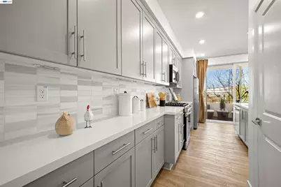 5767 Iron Horse Pkwy #D, Dublin, CA 94568 - Photo 16