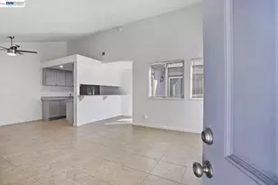 8710 Kelley Dr, Stockton, CA 95209 - Photo 4