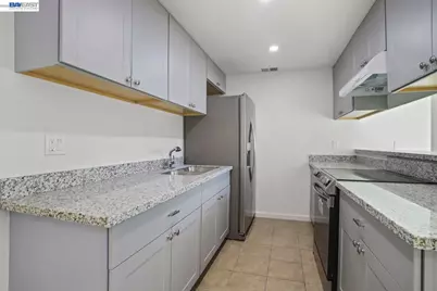 8710 Kelley Dr, Stockton, CA 95209 - Photo 6