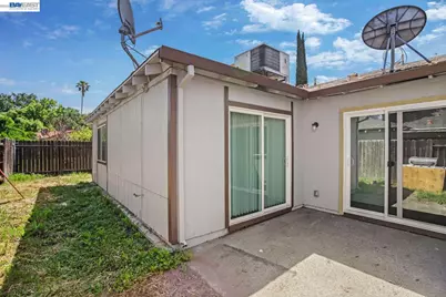 8710 Kelley Dr, Stockton, CA 95209 - Photo 20