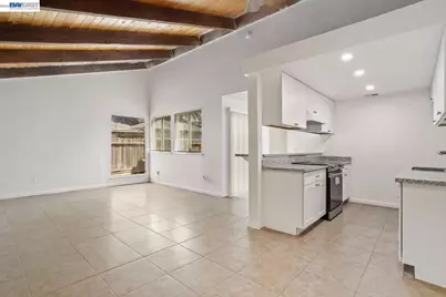 8710 Kelley Dr, Stockton, CA 95209 - Photo 14