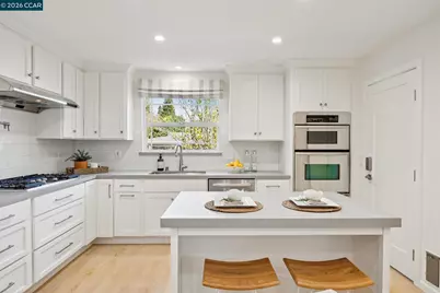 1651 Mendota Court, Walnut Creek, CA 94597 - Photo 6