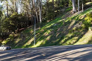 5847 Ascot Dr, Oakland, CA 94611 - Photo 4