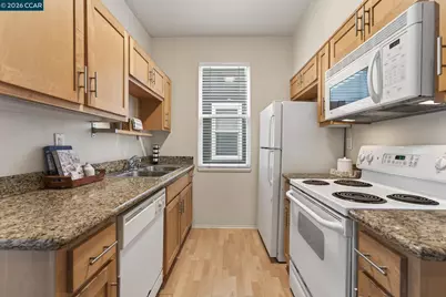 161 Marina Lakes Dr, Richmond, CA 94804 - Photo 10