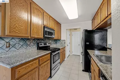 21117 Gary Dr #217, Hayward, CA 94546 - Photo 4