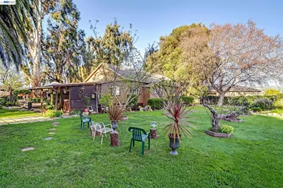 1177 Thiel Rd, Hayward, CA 94544 - Photo 38