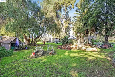 1177 Thiel Rd, Hayward, CA 94544 - Photo 48