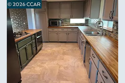 5535 Merritt Dr, Concord, CA 94521 - Photo 10