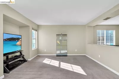 2004 Hedge Way, Brentwood, CA 94513 - Photo 8