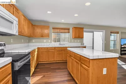 2004 Hedge Way, Brentwood, CA 94513 - Photo 6