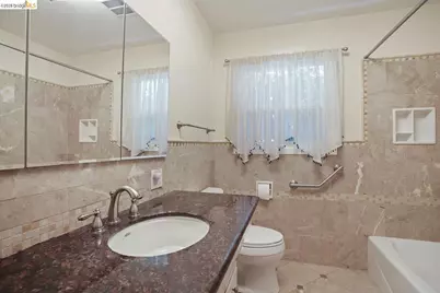 1320 Barcelona, Stockton, CA 94509 - Photo 6