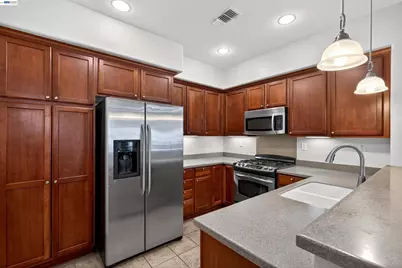 86 Cortadillo St, Mountain House, CA 95391 - Photo 8