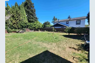 21 Monte Vista Ave, Vallejo, CA 94590 - Photo 24