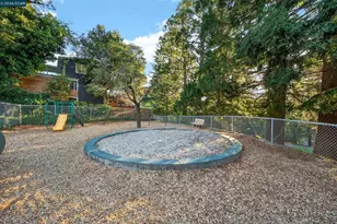 230 Fairlawn Dr, Berkeley, CA 94708 - Photo 42