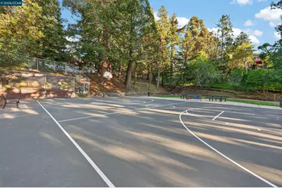 230 Fairlawn Dr, Berkeley, CA 94708 - Photo 46