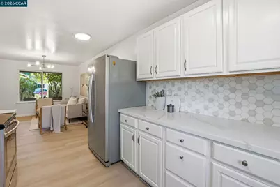 208 Siskiyou Ct, Walnut Creek, CA 94598 - Photo 6