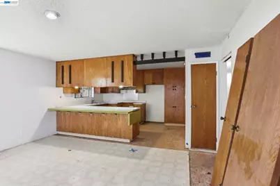 2550 Damuth St, Oakland, CA 94602 - Photo 26