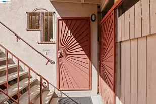 2550 Damuth St, Oakland, CA 94602 - Photo 2